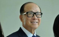 “求饶”晚了！最后一小时被无限期冻结，李嘉诚搬起石头砸自己的脚