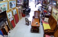 “交警持棍击倒电动车”处理结果披露：相关责任人被免职，涉事警员被辞退